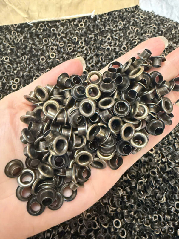 Khoen ore mắt cáo 4mm đồng cổ