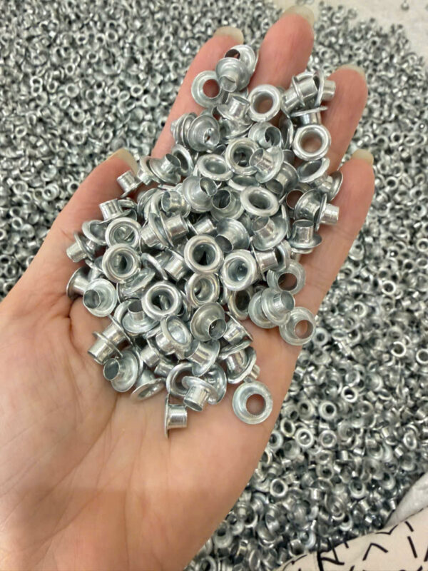 Khoen ore mắt cáo 4mm kẽm